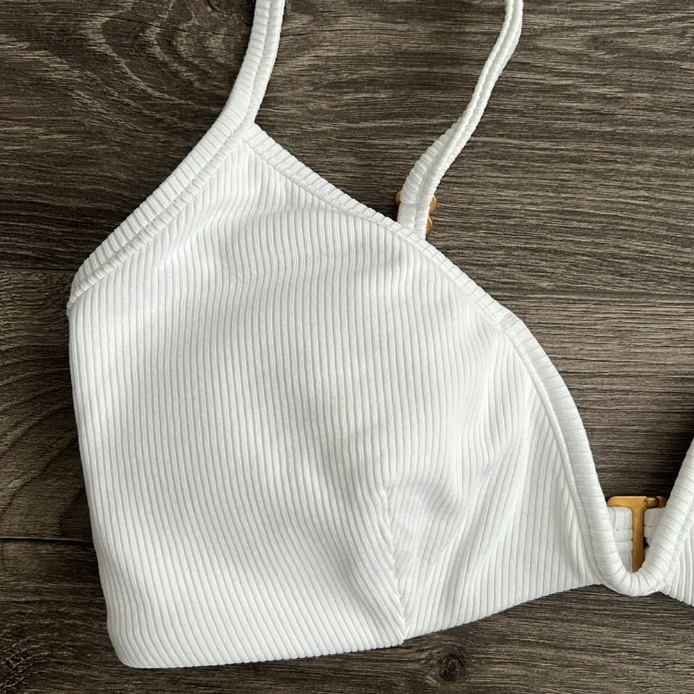 L*SPACE Helena Bikini Top XS White Ribbed Gold V-Wire Swimwear Resortwear Beach